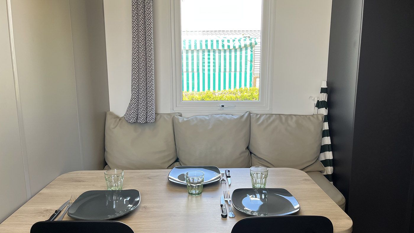 Cosy Mobile Home | Living room Campsite in Normandy, Alabaster Coast | 3-person mobile home