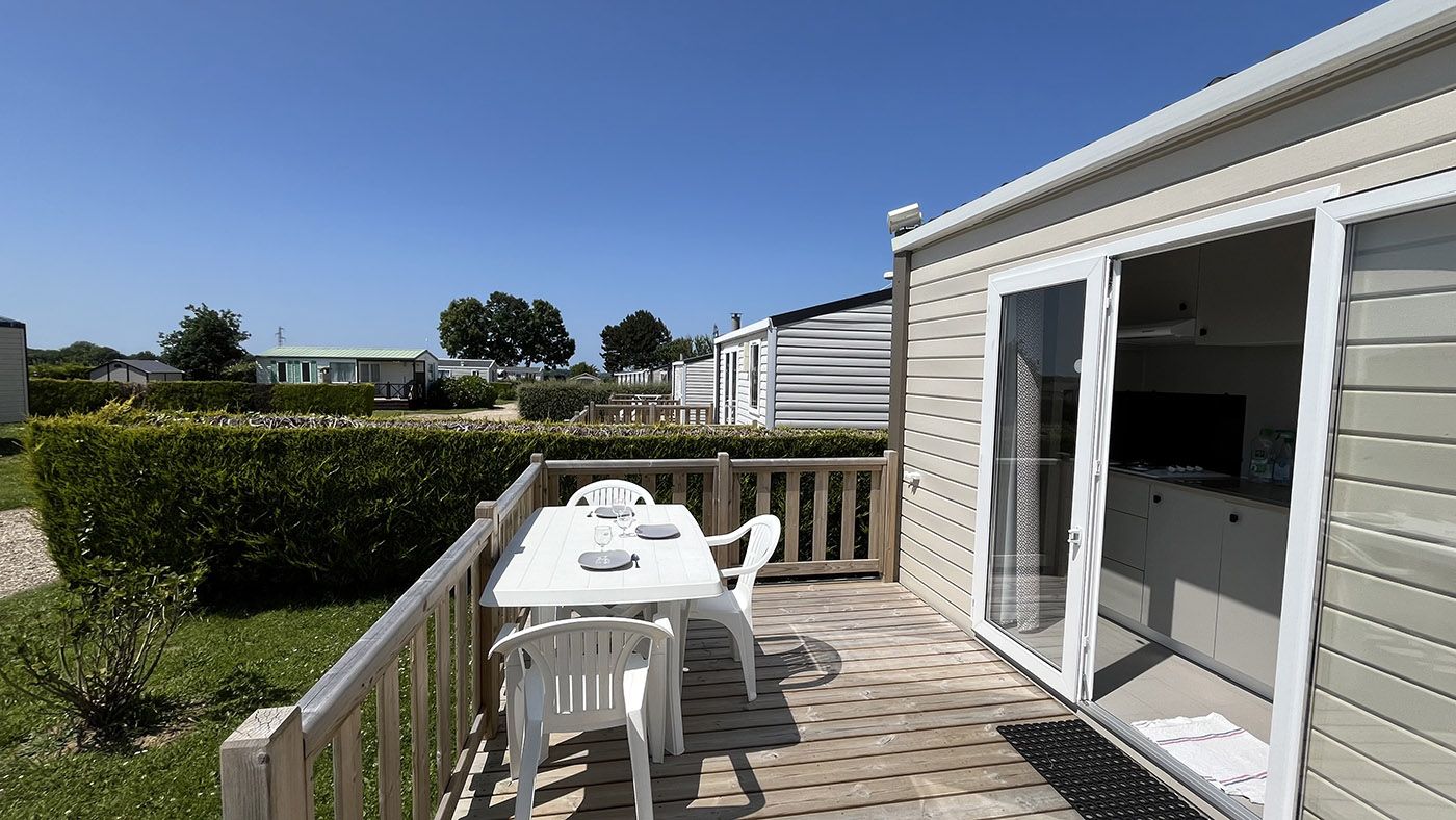 Cosy Mobile Home | Terrace Campsite in Normandy, Alabaster Coast | 3-person mobile home