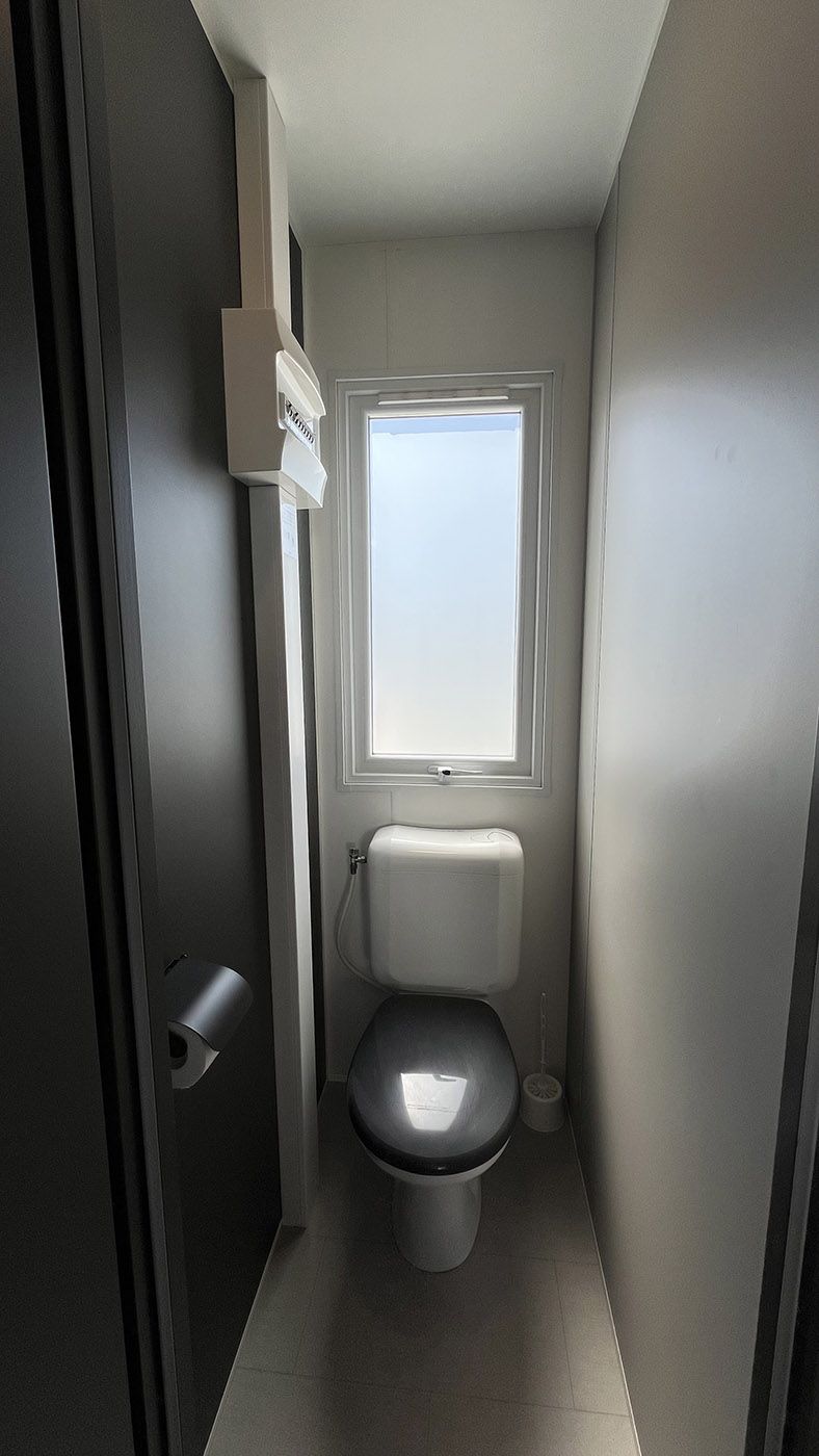 Cosy Mobile Home | Separate toilet Campsite in Normandy, Alabaster Coast | 3-person mobile home