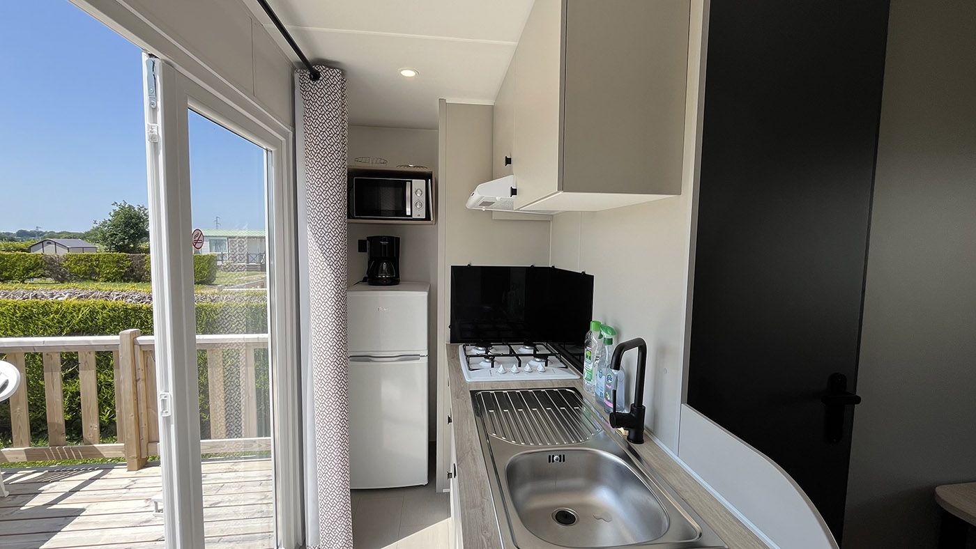 Cosy Mobile Home | Kitchen area Campsite in Normandy, Alabaster Coast | 3-person mobile home